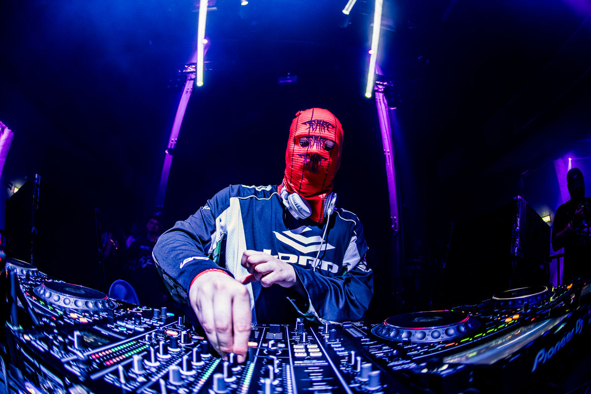 Loading... just a sec